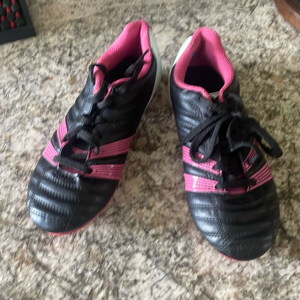Umbro Corsica Engage Soccer Cleats - Black, Pink, White - Little Girls Size 2.5
